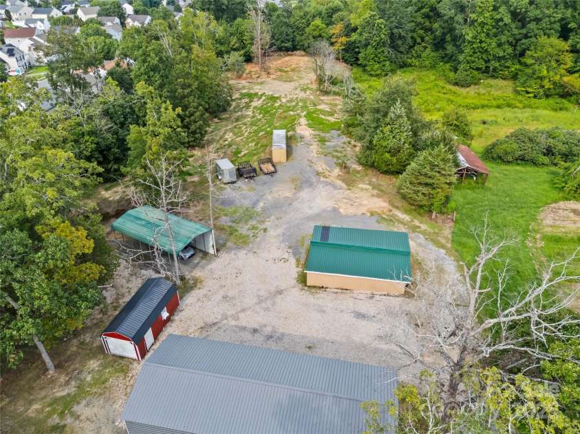 3020 Ridge Road, Charlotte, NC 28269.  MLS# CAR4293606, YatesRealty ID 34864. 