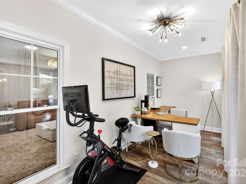 3020 Ridge Road, Charlotte, NC 28269.  MLS# CAR4293606, YatesRealty ID 34864. Sunroom/office