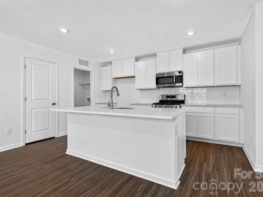 724 Espresso Drive, Shelby, NC 28152.  MLS# CAR4400363, YatesRealty ID 34864. 