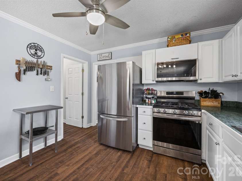 5240 Spring Glen, York, SC 29745.  MLS# CAR4399732, YatesRealty ID 34865. 