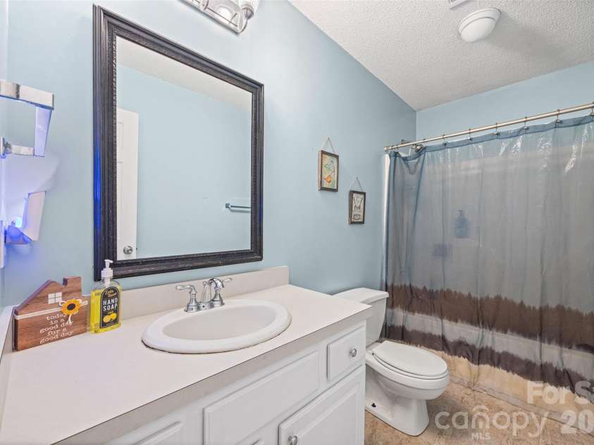 5240 Spring Glen, York, SC 29745.  MLS# CAR4399732, YatesRealty ID 34865. 