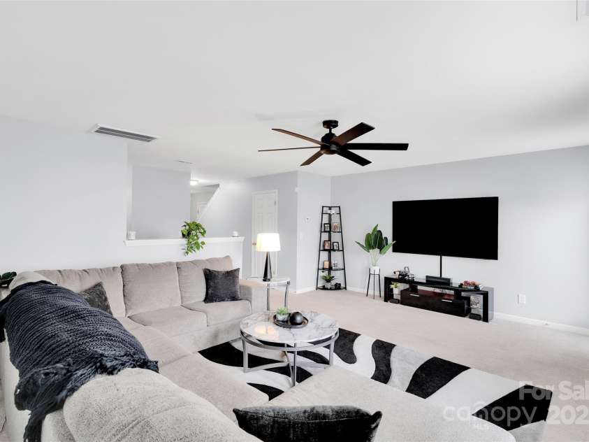 400 Landis Oak Way, Landis, NC 28088.  MLS# CAR4290686, YatesRealty ID 34866. 