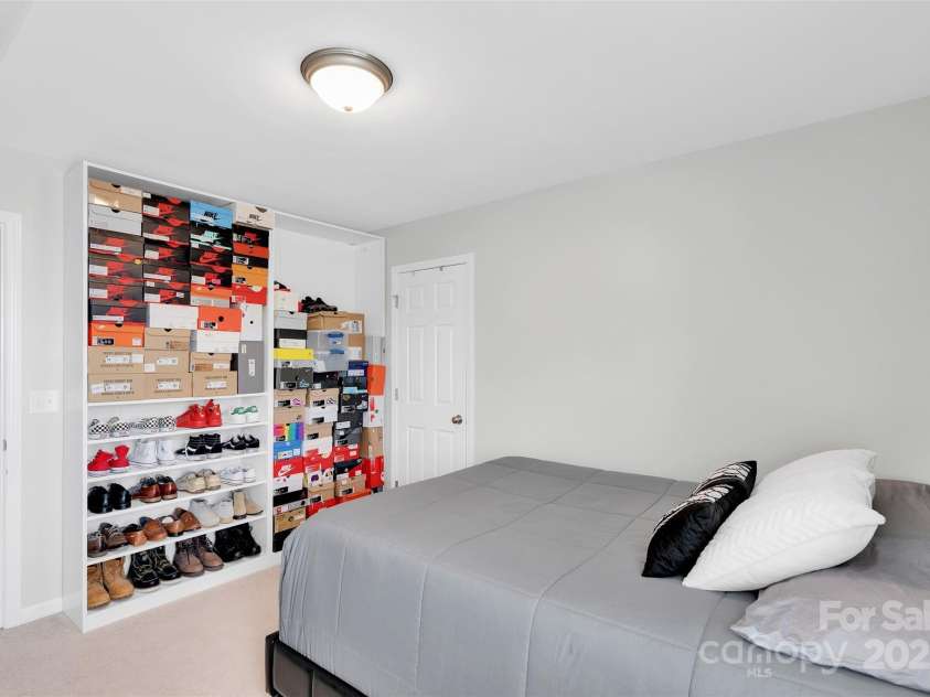 400 Landis Oak Way, Landis, NC 28088.  MLS# CAR4290686, YatesRealty ID 34866. 