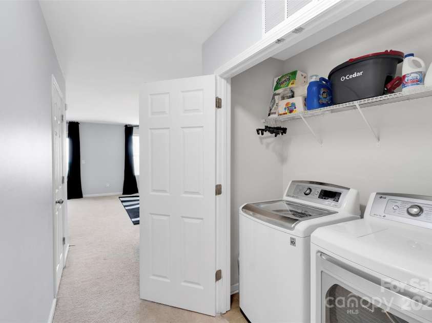 400 Landis Oak Way, Landis, NC 28088.  MLS# CAR4290686, YatesRealty ID 34866. Laundry