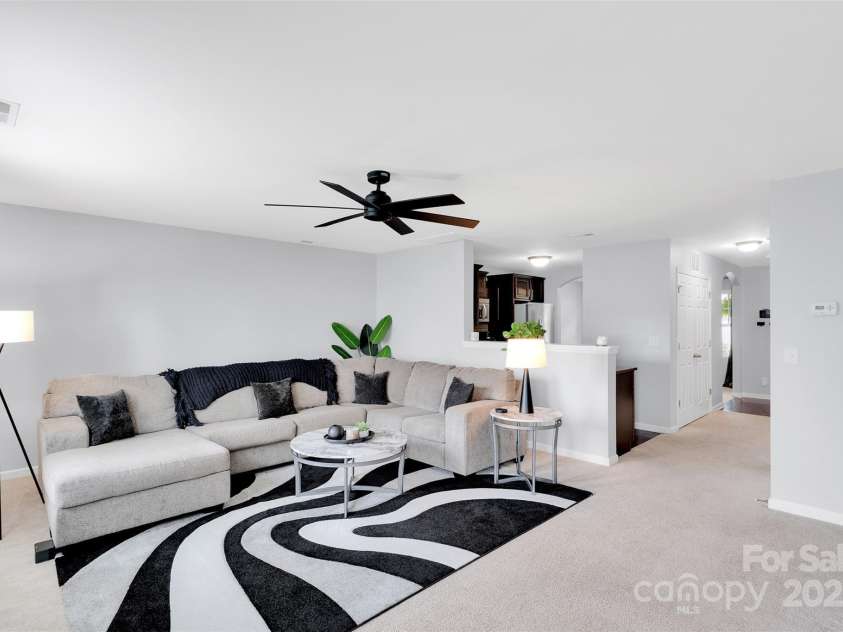 400 Landis Oak Way, Landis, NC 28088.  MLS# CAR4290686, YatesRealty ID 34866. Living room