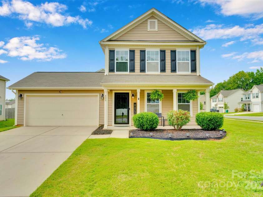 400 Landis Oak Way, Landis, NC 28088.  MLS# CAR4290686, YatesRealty ID 34866. Welcome Home!