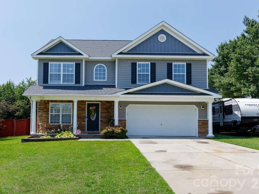 11 Weatherfield Drive, Elgin, SC 29045.  MLS# CAR4400316, YatesRealty ID 34868. 