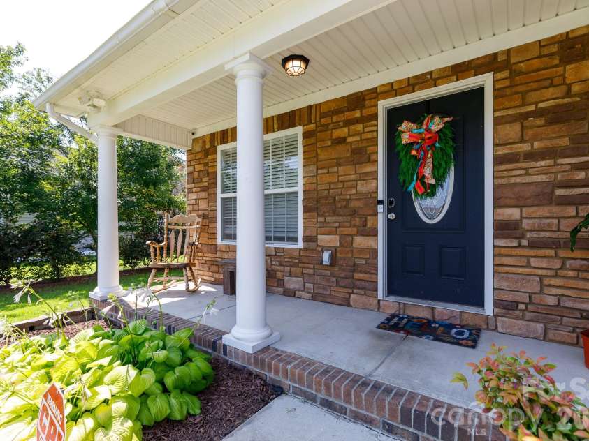 11 Weatherfield Drive, Elgin, SC 29045.  MLS# CAR4400316, YatesRealty ID 34868. 