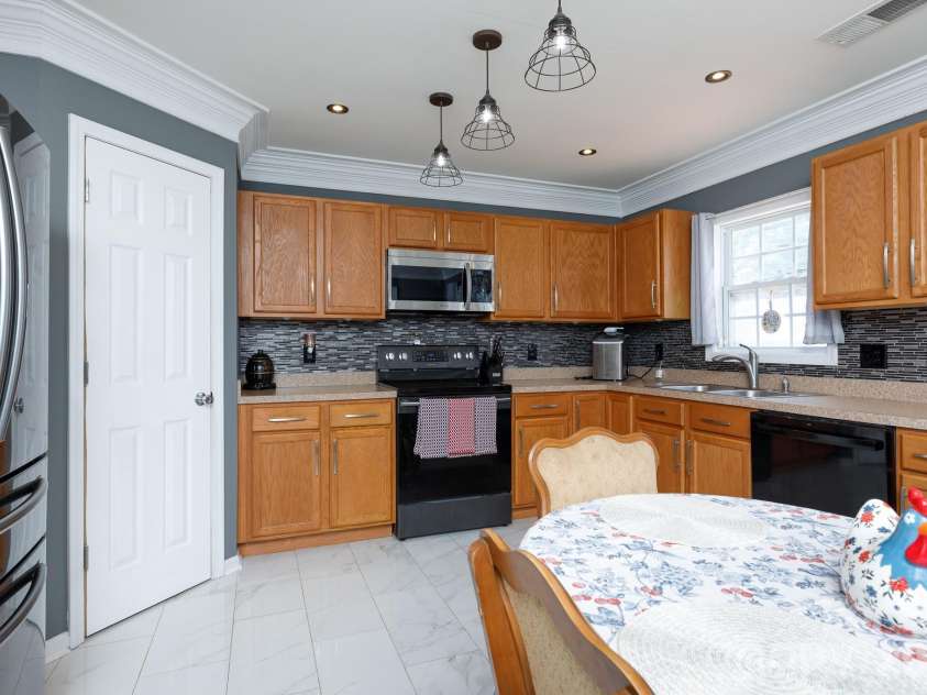 11 Weatherfield Drive, Elgin, SC 29045.  MLS# CAR4400316, YatesRealty ID 34868. 