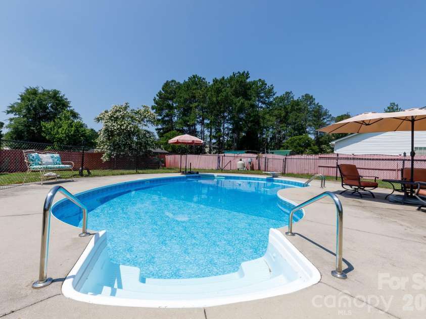11 Weatherfield Drive, Elgin, SC 29045.  MLS# CAR4400316, YatesRealty ID 34868. 