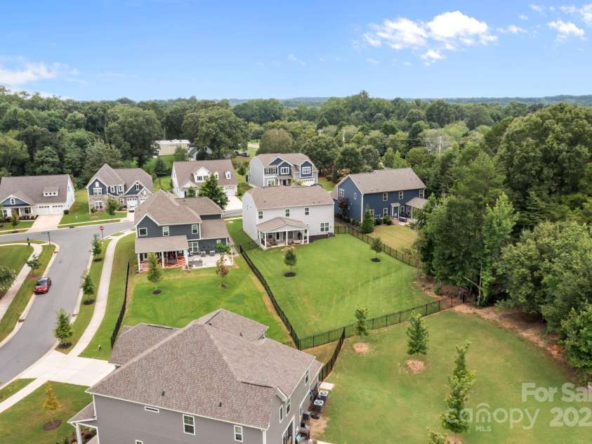 12710 Longford Crossing Place, Huntersville, NC 28078.  MLS# CAR4294654, YatesRealty ID 34868. Fully fenced rear yard space