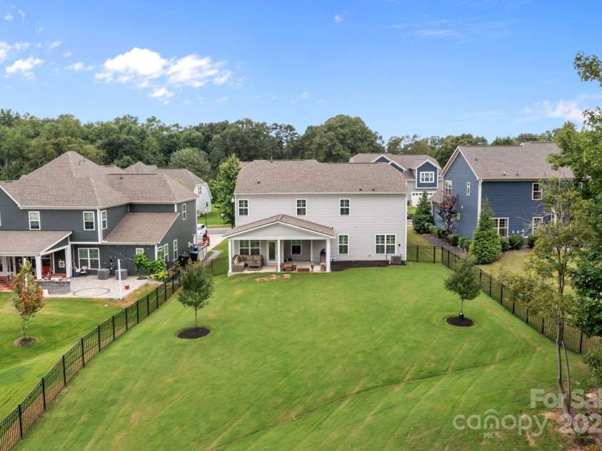 12710 Longford Crossing Place, Huntersville, NC 28078.  MLS# CAR4294654, YatesRealty ID 34868. Generous yard space ideal for a future pool, playset or firepit
