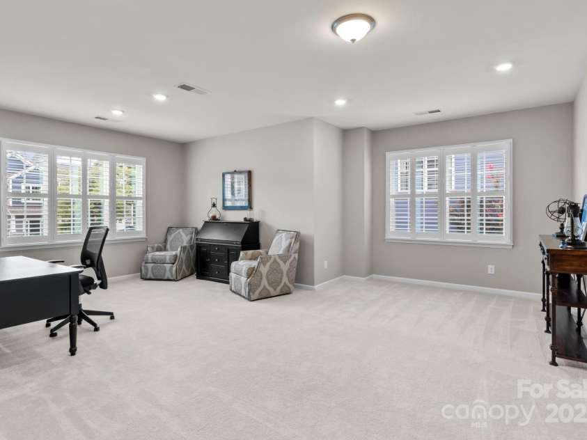 12710 Longford Crossing Place, Huntersville, NC 28078.  MLS# CAR4294654, YatesRealty ID 34868. Huge loft can serve so many functions!