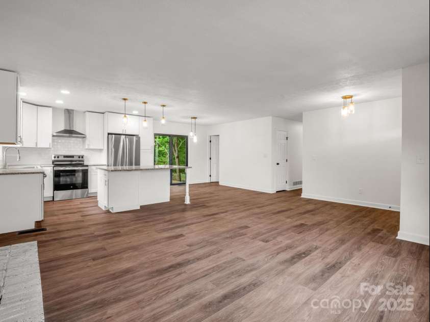 30 Patti Drive, Fletcher, NC 28732.  MLS# CAR4296193, YatesRealty ID 34869. 