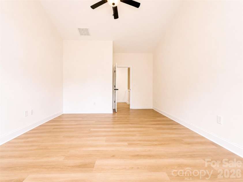 1220 Sharon Amity Road, Charlotte, NC 28211.  MLS# CAR4404494, YatesRealty ID 3487. 