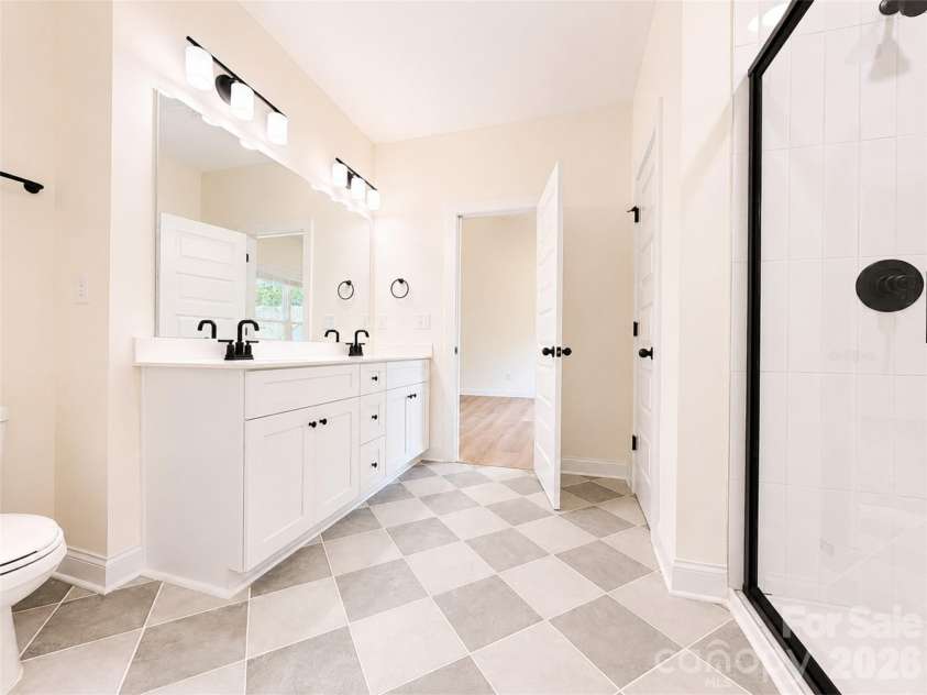 1220 Sharon Amity Road, Charlotte, NC 28211.  MLS# CAR4404494, YatesRealty ID 3487. 