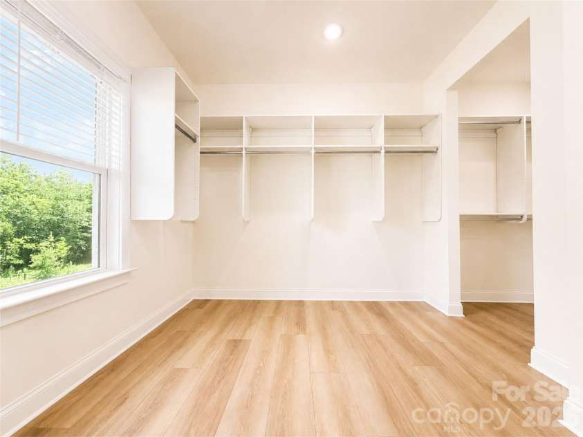 1220 Sharon Amity Road, Charlotte, NC 28211.  MLS# CAR4404494, YatesRealty ID 3487. 