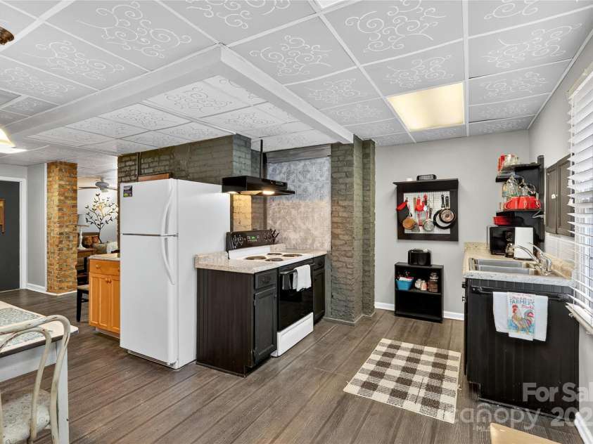 178 Caldwell Street, Brevard, NC 28712.  MLS# CAR4289391, YatesRealty ID 3487. 