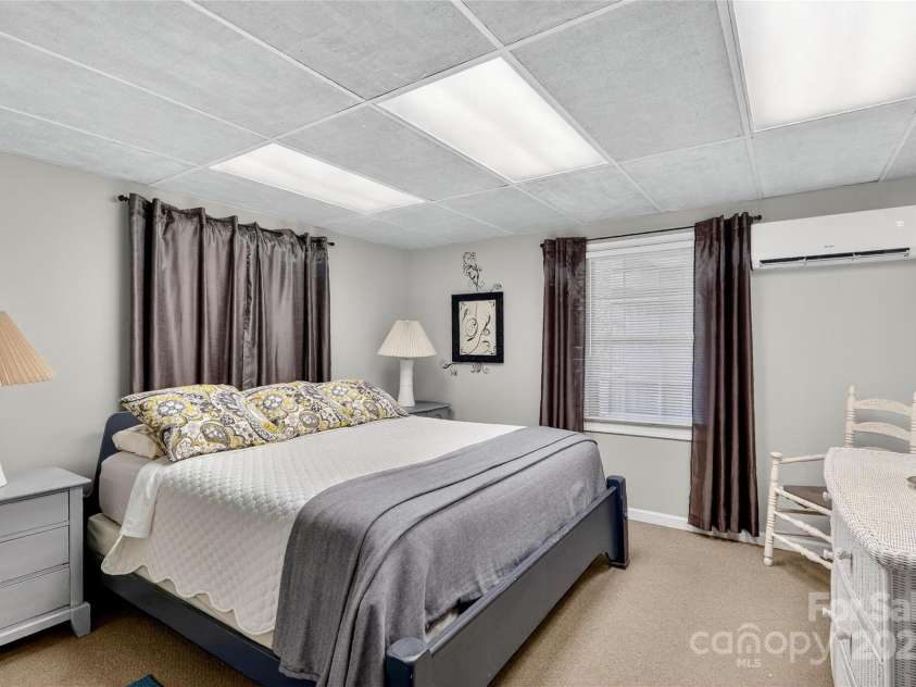 178 Caldwell Street, Brevard, NC 28712.  MLS# CAR4289391, YatesRealty ID 3487. 