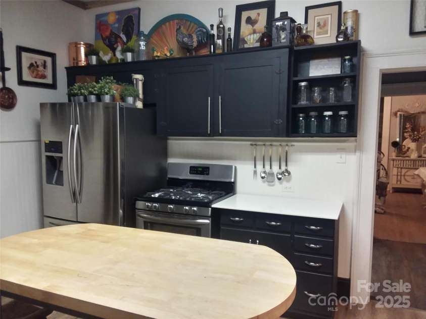 178 Caldwell Street, Brevard, NC 28712.  MLS# CAR4289391, YatesRealty ID 3487. 