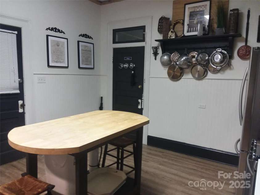 178 Caldwell Street, Brevard, NC 28712.  MLS# CAR4289391, YatesRealty ID 3487. 