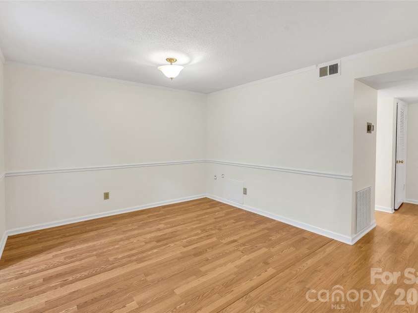 4754 Hedgemore Drive, Charlotte, NC 28209.  MLS# CAR4329446, YatesRealty ID 3487. 