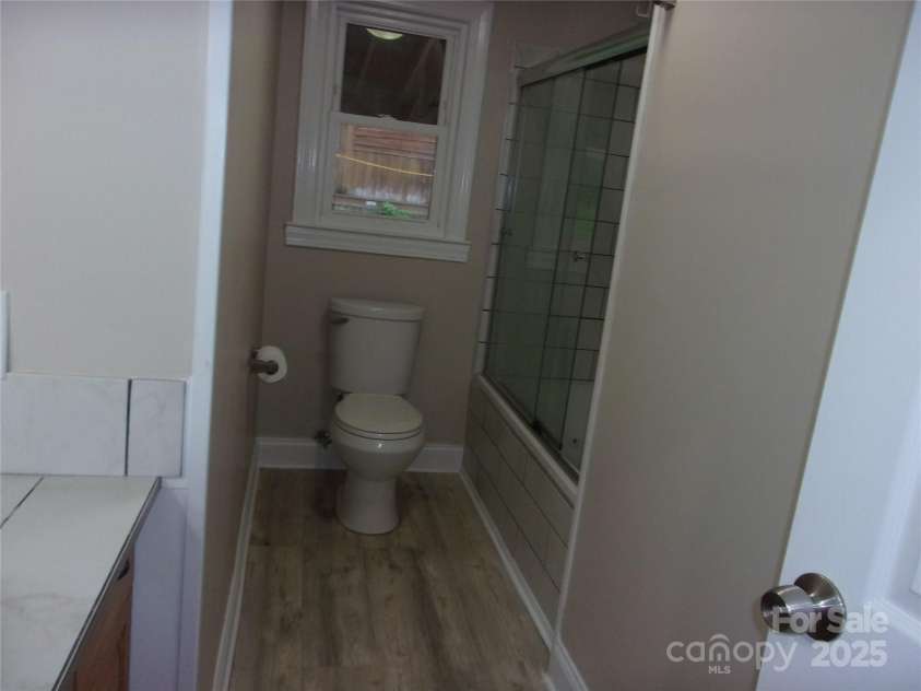 163 Whitney Lane, Statesville, NC 28625.  MLS# CAR4293598, YatesRealty ID 34870. Hall full bath