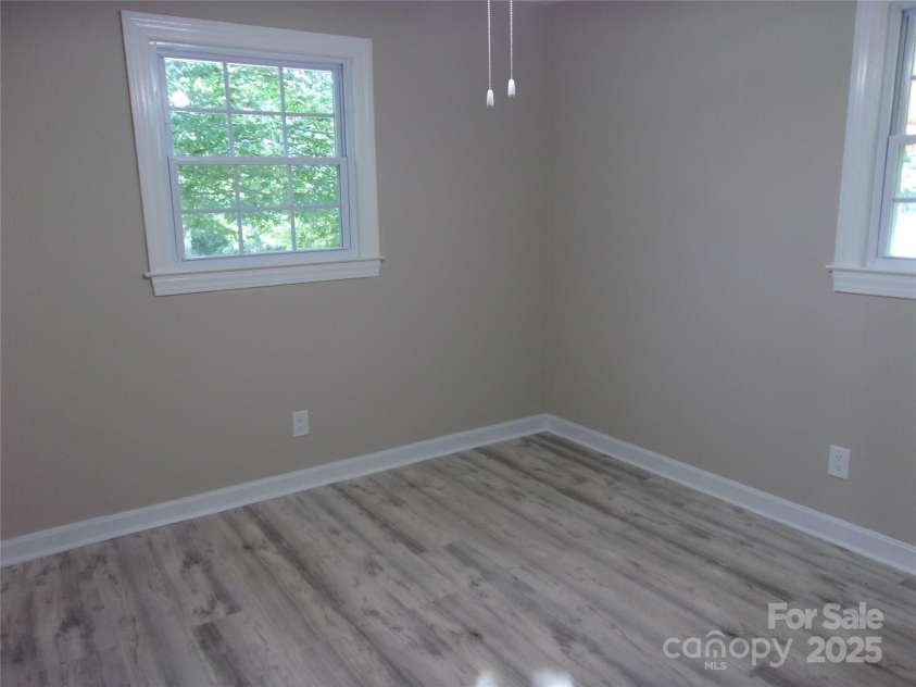 163 Whitney Lane, Statesville, NC 28625.  MLS# CAR4293598, YatesRealty ID 34870. South west bed room