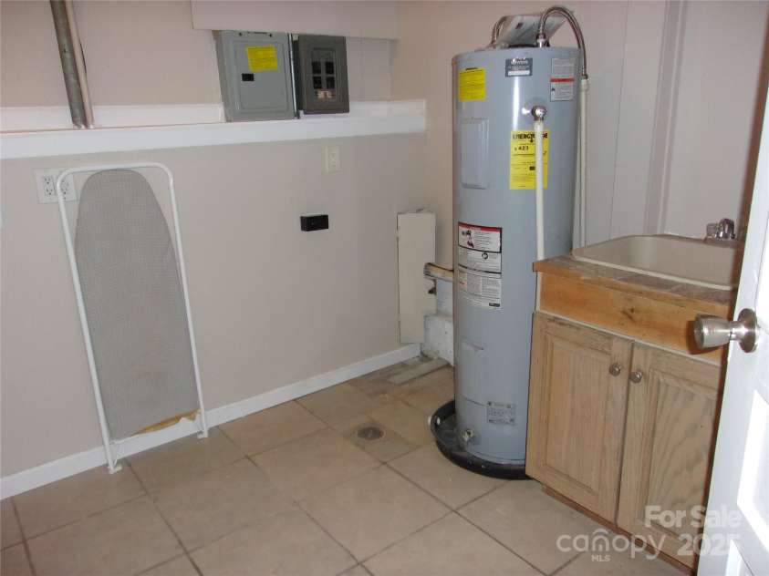 163 Whitney Lane, Statesville, NC 28625.  MLS# CAR4293598, YatesRealty ID 34870. Utility room