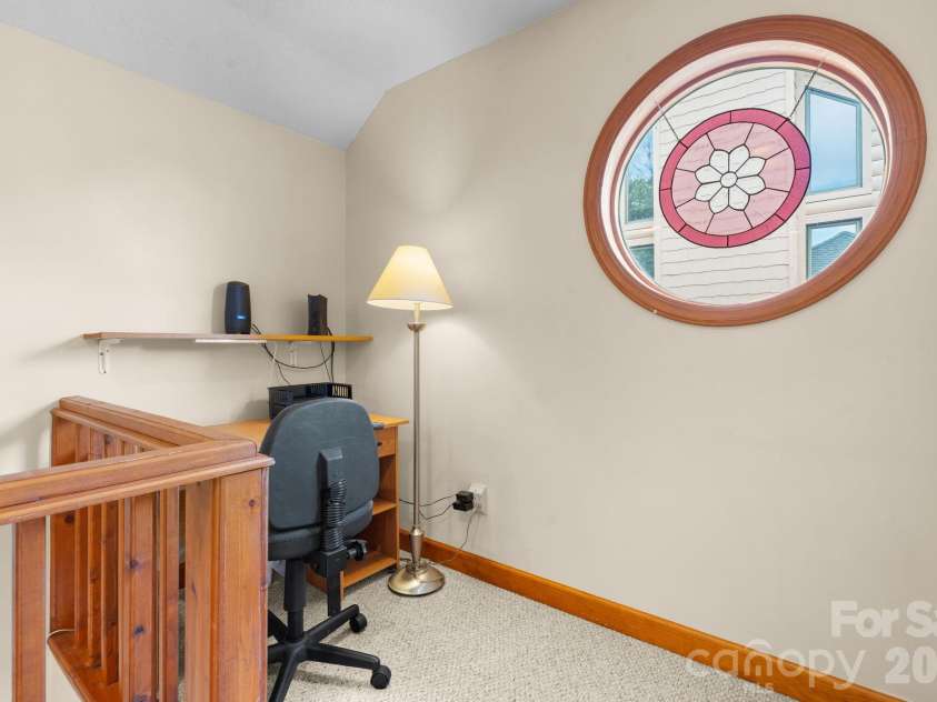 218 Slope View Drive, Sugar Mountain, NC 28604.  MLS# CAR4397984, YatesRealty ID 34871. 