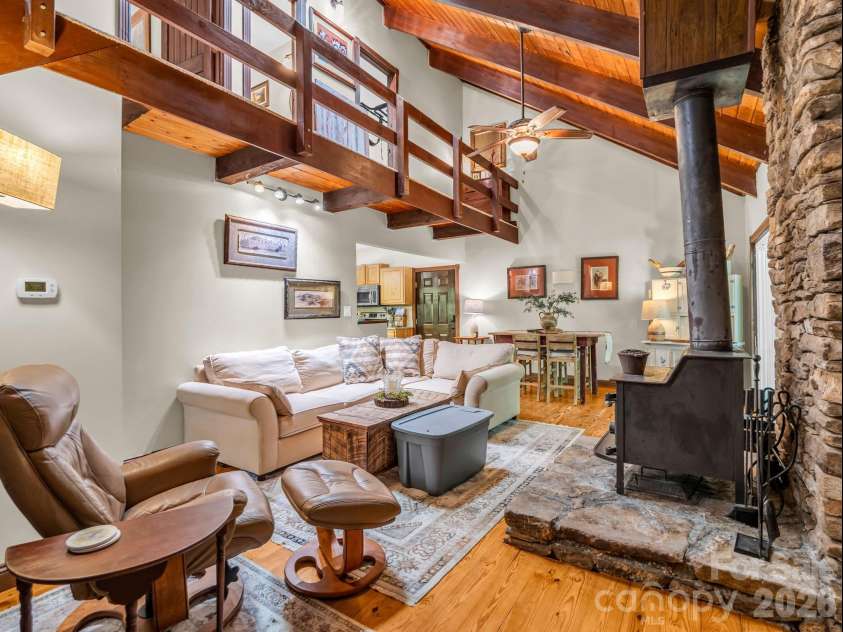 2760 Ugugu Drive, Brevard, NC 28712.  MLS# CAR4400330, YatesRealty ID 34872. 