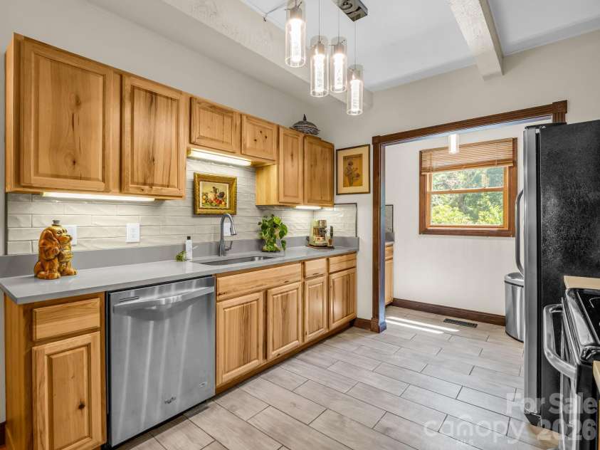 2760 Ugugu Drive, Brevard, NC 28712.  MLS# CAR4400330, YatesRealty ID 34872. 