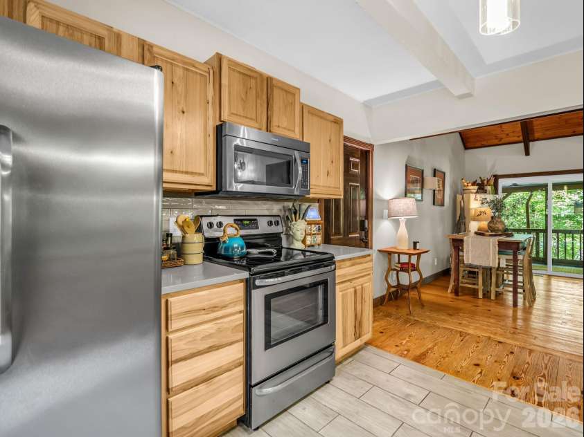 2760 Ugugu Drive, Brevard, NC 28712.  MLS# CAR4400330, YatesRealty ID 34872. 