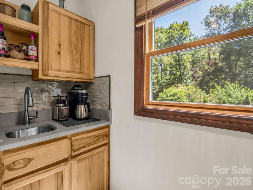 2760 Ugugu Drive, Brevard, NC 28712.  MLS# CAR4400330, YatesRealty ID 34872. 