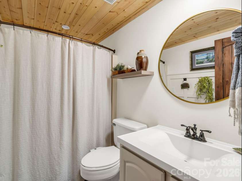 2760 Ugugu Drive, Brevard, NC 28712.  MLS# CAR4400330, YatesRealty ID 34872. 