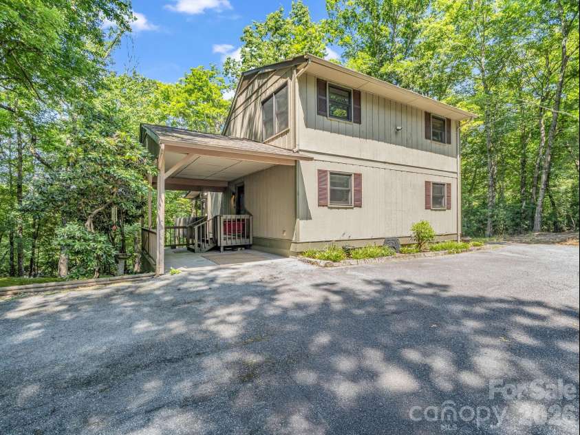 2760 Ugugu Drive, Brevard, NC 28712.  MLS# CAR4400330, YatesRealty ID 34872. 