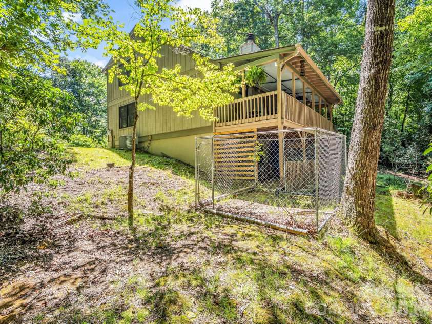2760 Ugugu Drive, Brevard, NC 28712.  MLS# CAR4400330, YatesRealty ID 34872. 