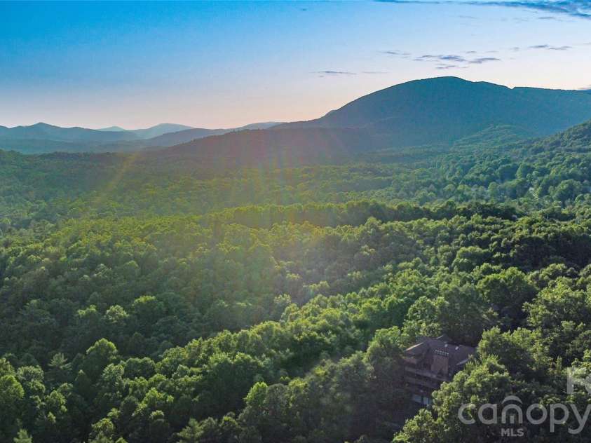 105 Toxaway Views Drive, Lake Toxaway, NC 28747.  MLS# CAR4399587, YatesRealty ID 34873. 
