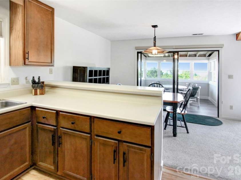 105 Toxaway Views Drive, Lake Toxaway, NC 28747.  MLS# CAR4399587, YatesRealty ID 34873. 