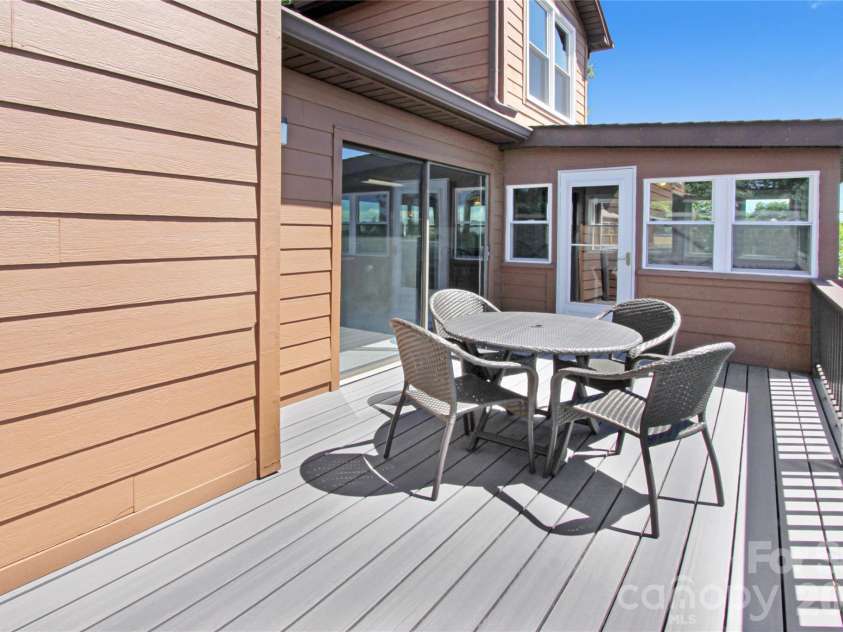 105 Toxaway Views Drive, Lake Toxaway, NC 28747.  MLS# CAR4399587, YatesRealty ID 34873. 