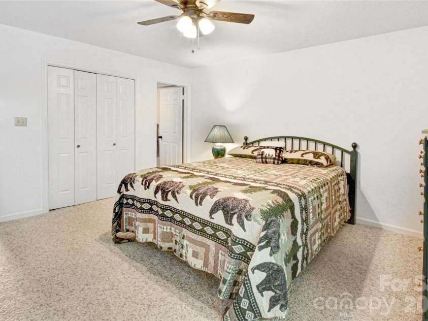 105 Toxaway Views Drive, Lake Toxaway, NC 28747.  MLS# CAR4399587, YatesRealty ID 34873. 