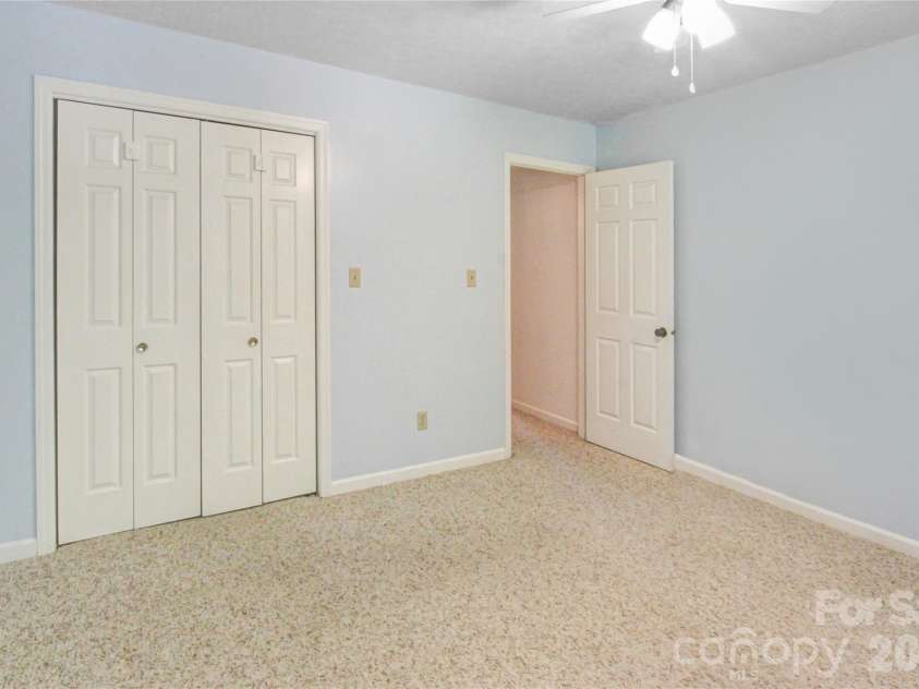 105 Toxaway Views Drive, Lake Toxaway, NC 28747.  MLS# CAR4399587, YatesRealty ID 34873. 