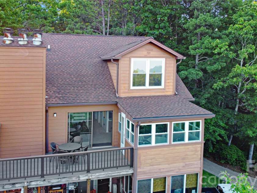 105 Toxaway Views Drive, Lake Toxaway, NC 28747.  MLS# CAR4399587, YatesRealty ID 34873. 