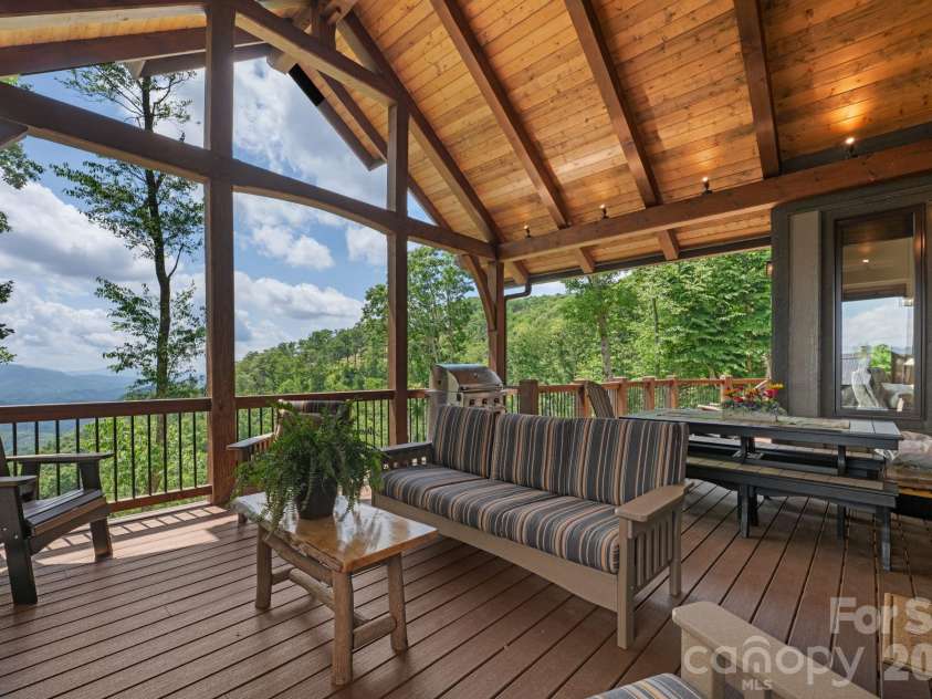 6 Valley Watch Court, Banner Elk, NC 28604.  MLS# CAR4400324, YatesRealty ID 34874. 