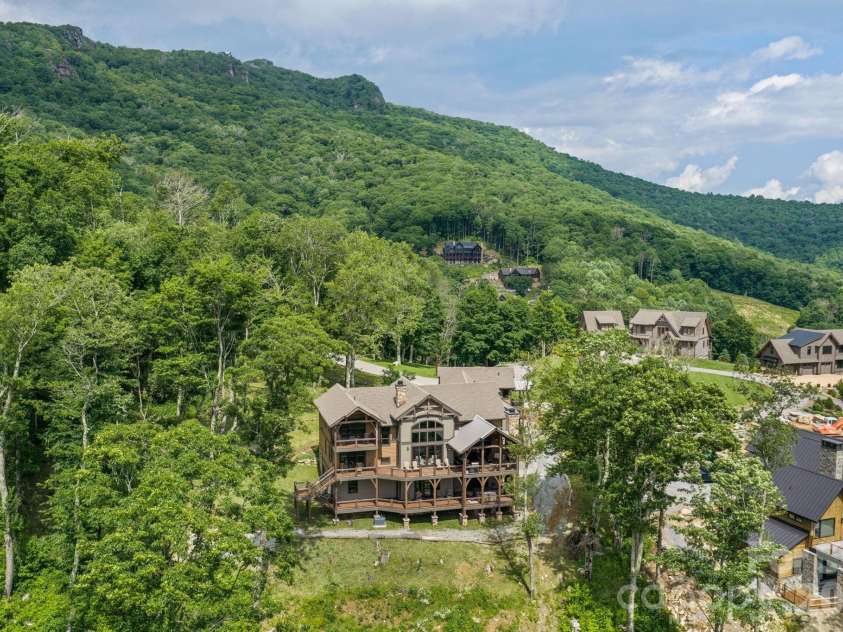 6 Valley Watch Court, Banner Elk, NC 28604.  MLS# CAR4400324, YatesRealty ID 34874. 