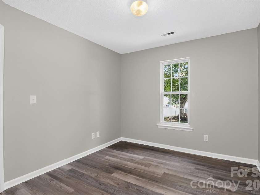 1048 Sandy Point Drive, Concord, NC 28025.  MLS# CAR4400416, YatesRealty ID 34875. 