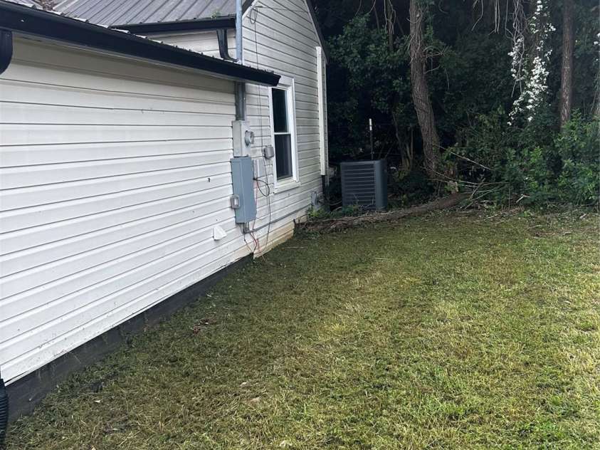 136 Broadway Street, Forest City, NC 28043.  MLS# CAR4297171, YatesRealty ID 34875. 