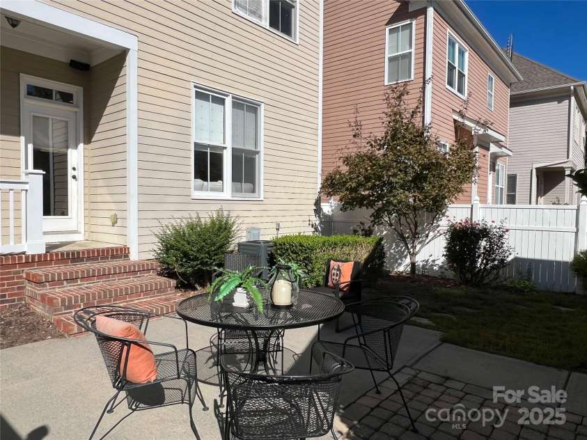 7031 Blakeney Greens Boulevard, Charlotte, NC 28277.  MLS# CAR4296752, YatesRealty ID 34876. 