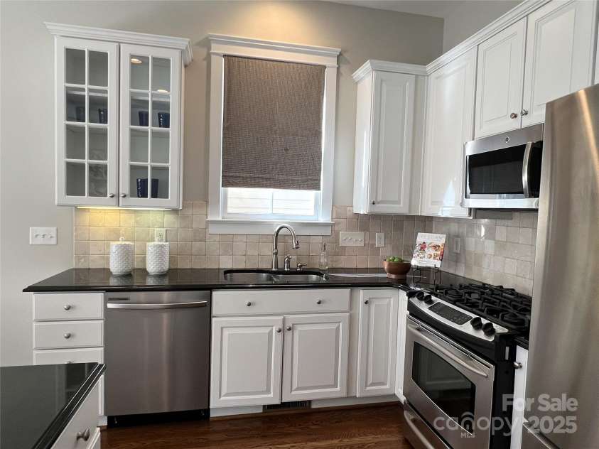 7031 Blakeney Greens Boulevard, Charlotte, NC 28277.  MLS# CAR4296752, YatesRealty ID 34876. 