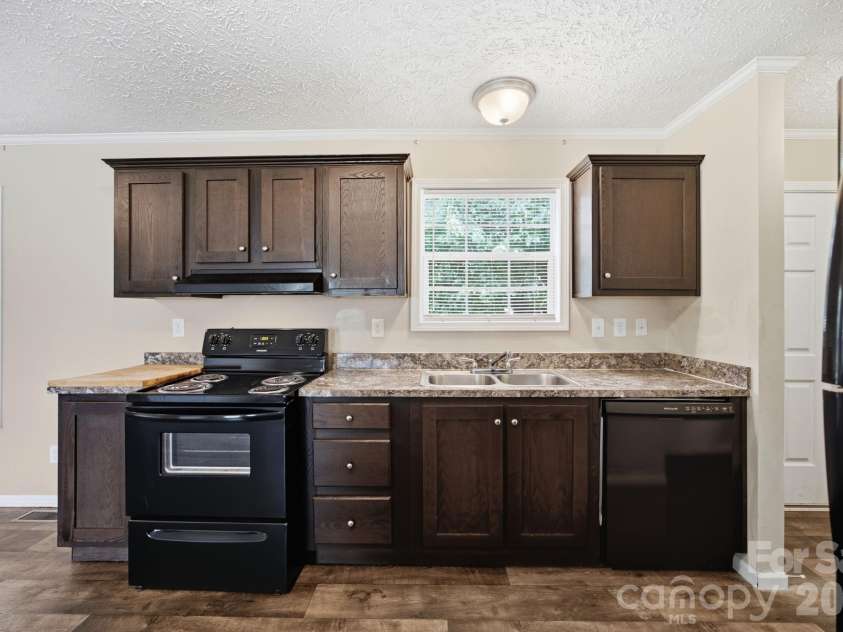 988 Mount Ulla Highway, Mooresville, NC 28115.  MLS# CAR4400269, YatesRealty ID 34876. 